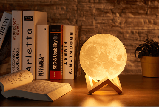 The Royal Moon Lamp